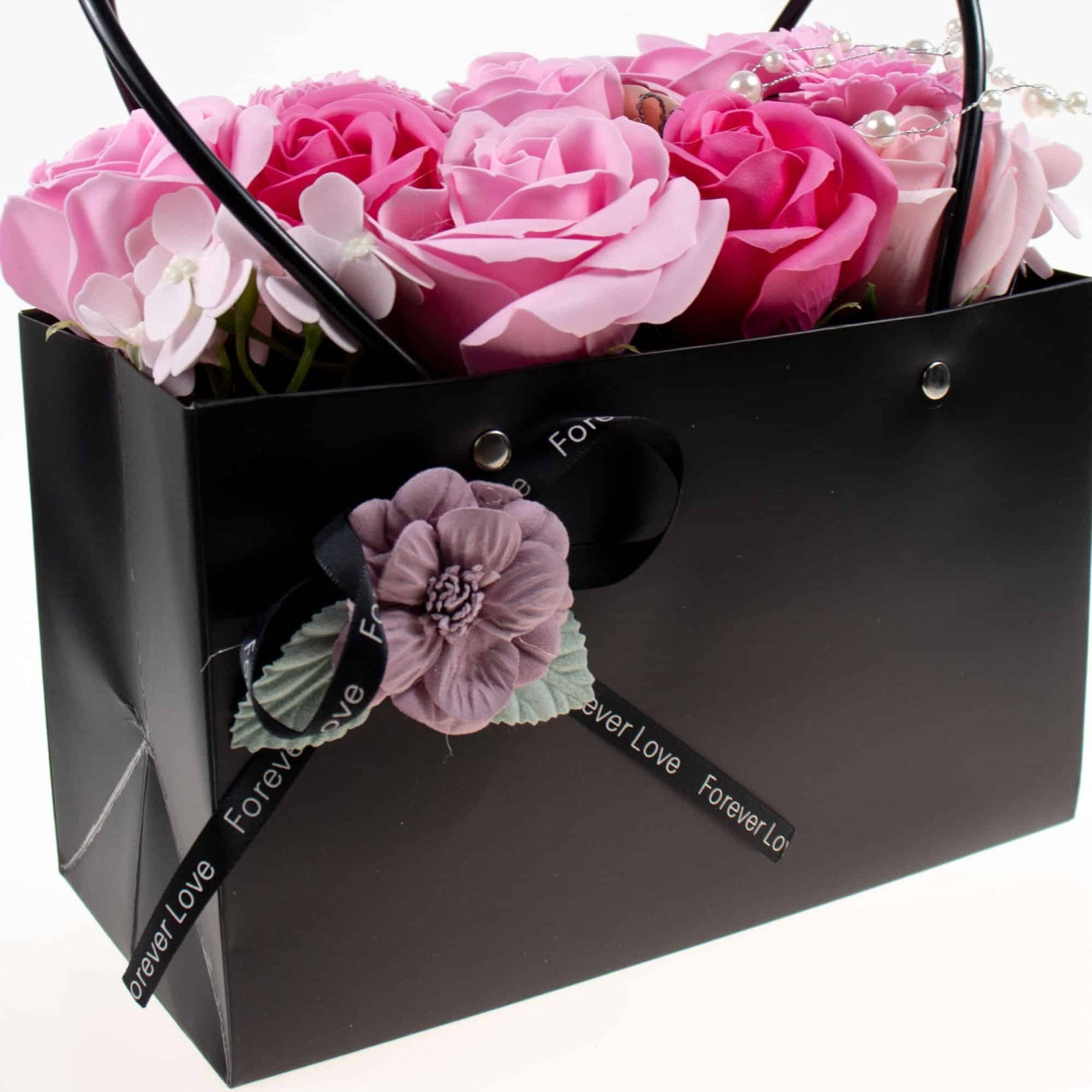 Aranjament floral cu trandafiri multicolori din sapun, sacosa cadou, parfum fin