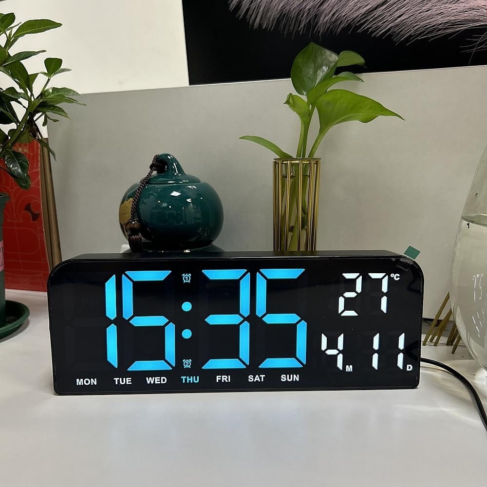 Ceas de masa si de perete, digital, cu lumina led albastru, calendar, cronometru, alarma, termometru, functie snooze, 2 moduri de iluminare, dimensiuni 24x9cm, negru/albastru