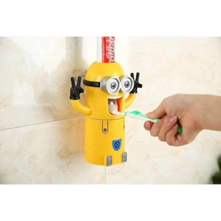 Dozator pasta de dinti, Minion, 2 suporturi pentru periuta de dinti, din plastic, galben