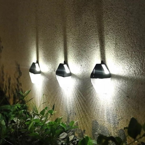 Lampa solara, cu prindere pe perete, cu senzor de lumina, impermeabila, lumina alba, alb/negru
