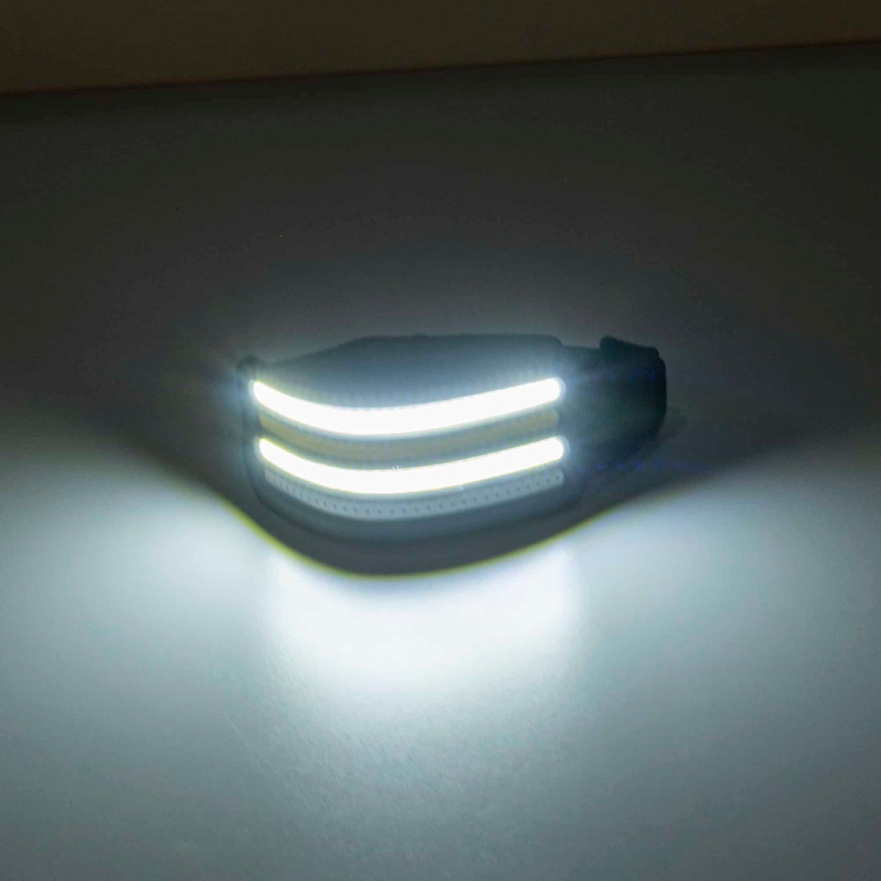 Lanterna de cap reincarcabila USB cu 8 moduri lumina si senzor de pornire/oprire