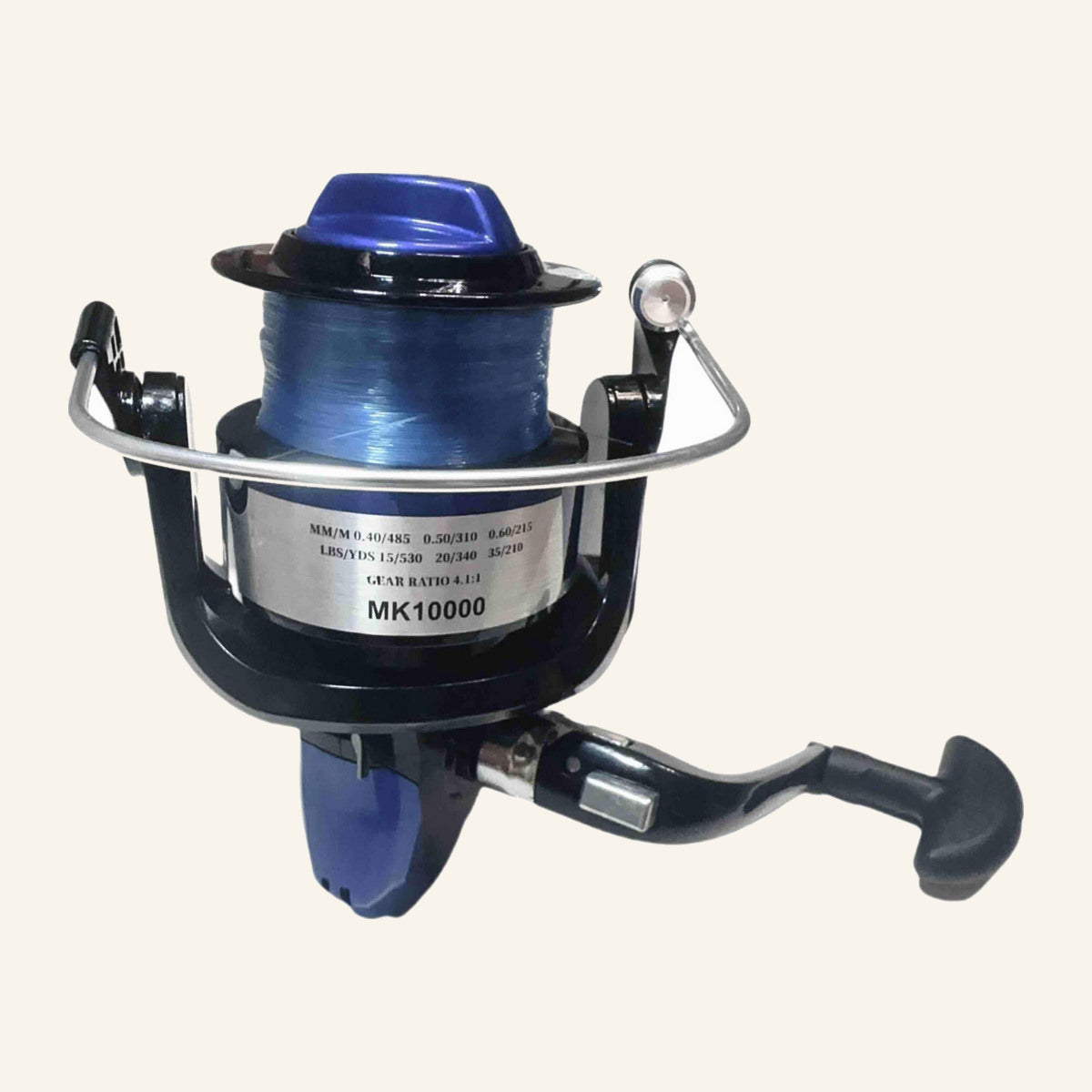 Mulineta Spinning pentru Pescuit, Model MK 9000 – imagine de catalog pe fundal alb cald