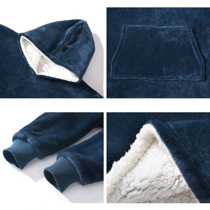 Patura cu maneci, tip hanorac lung, marime universala, din fleece captusit cu blana, cu buzunare, mansete si gluga, albastru