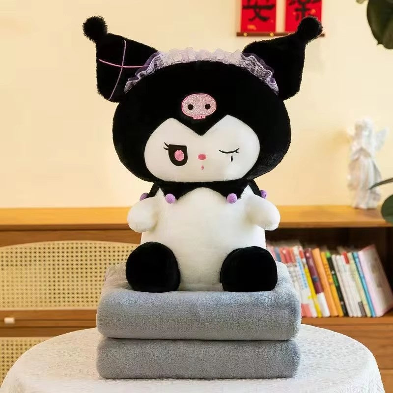 Set jucarie de plus si patura, Kuromi, seria Hello Kitty Sanrio, 50 cm