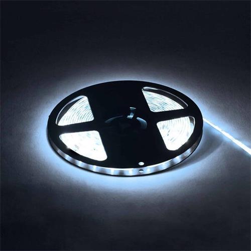 Banda LED 5 m, IP65, 12V, lumina alb rece 6400K, rezistenta la praf si stropi