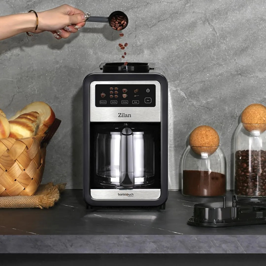Cafetiera cu rasnita integrata, ecran tactil, capacitate 850 ml, 640W, pentru 6 cesti