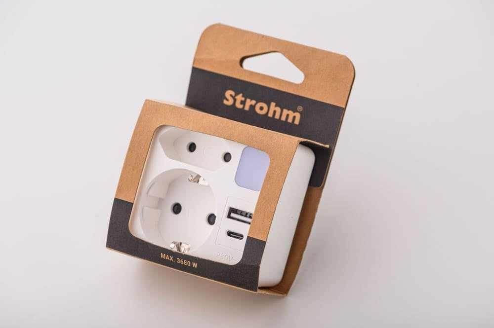 Adaptor dublu cu lumina veghe, 1x Schucko + 1x Euro, USB A+USB C, 16A 250V alb