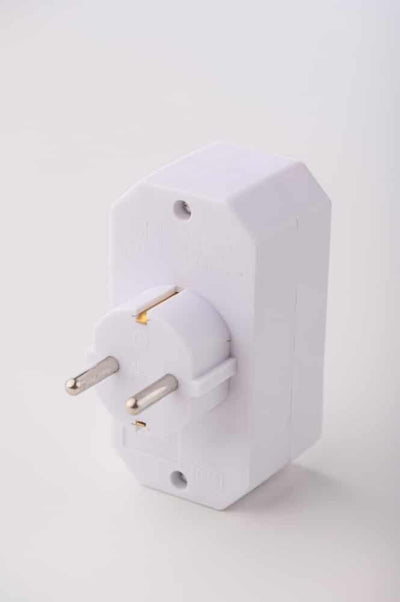 Adaptor triplu 1x Schucko + 2x Euro, 16A, 250V, alb