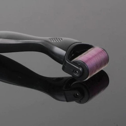 Aparat FOXMAG24 de Masaj facial cu 1200 ace din titan, Pentru Regenerarea pielii, Lungime ace 0.50mm, Design ergonomic si compact, Culoare Negru