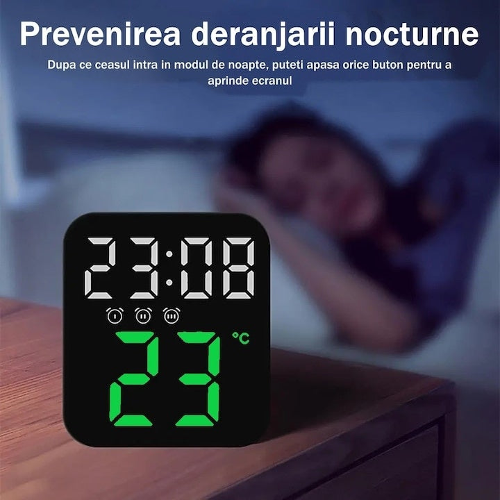 Ceas de masa, cu lumina led verde, incarcare USB, alarme, calendar, temperatura, functie snooze, mod de noapte, dimensiuni 11 X 10 X 4 cm, negru/verde