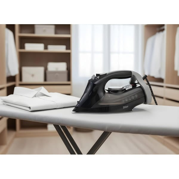 Fier de calcat 2300W cu functie autocuratare si design ergonomic