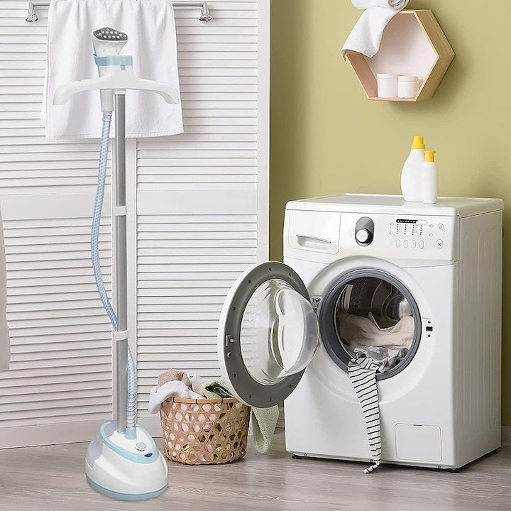 Fier de calcat vertical, putere 2200W, capacitate rezervor apa 1.8L, suport extensibil, stabil, din ABS si metal, dimensiuni(L x l x h): 77-153 x 42 x 30 cm, alb