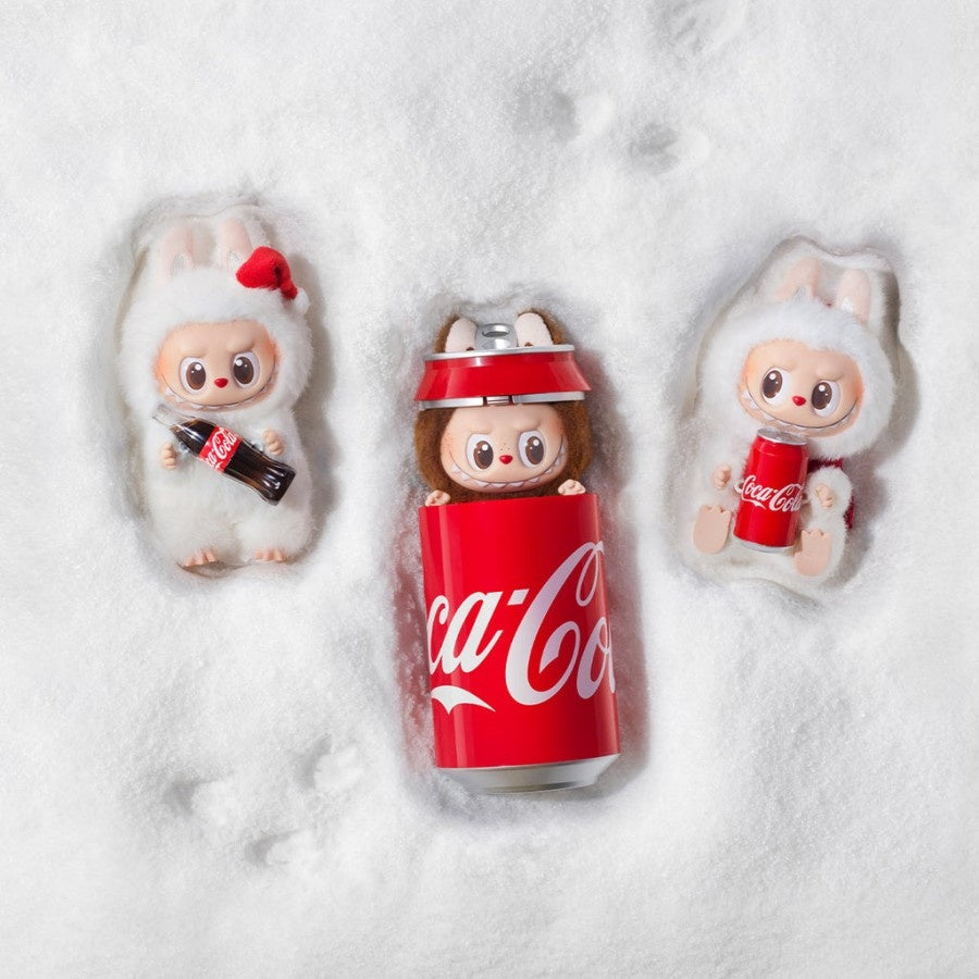 Figurina LaBubu in cutie CocaCola, de plus, moale si pufoasa, maro, 25 cm