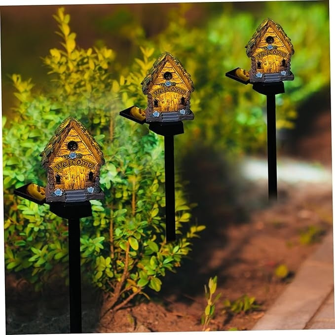 Lampa solara tip casuta de gradina, impermeabila, cu lumina calda, fixare tip tarus, din ABS, negru/maro