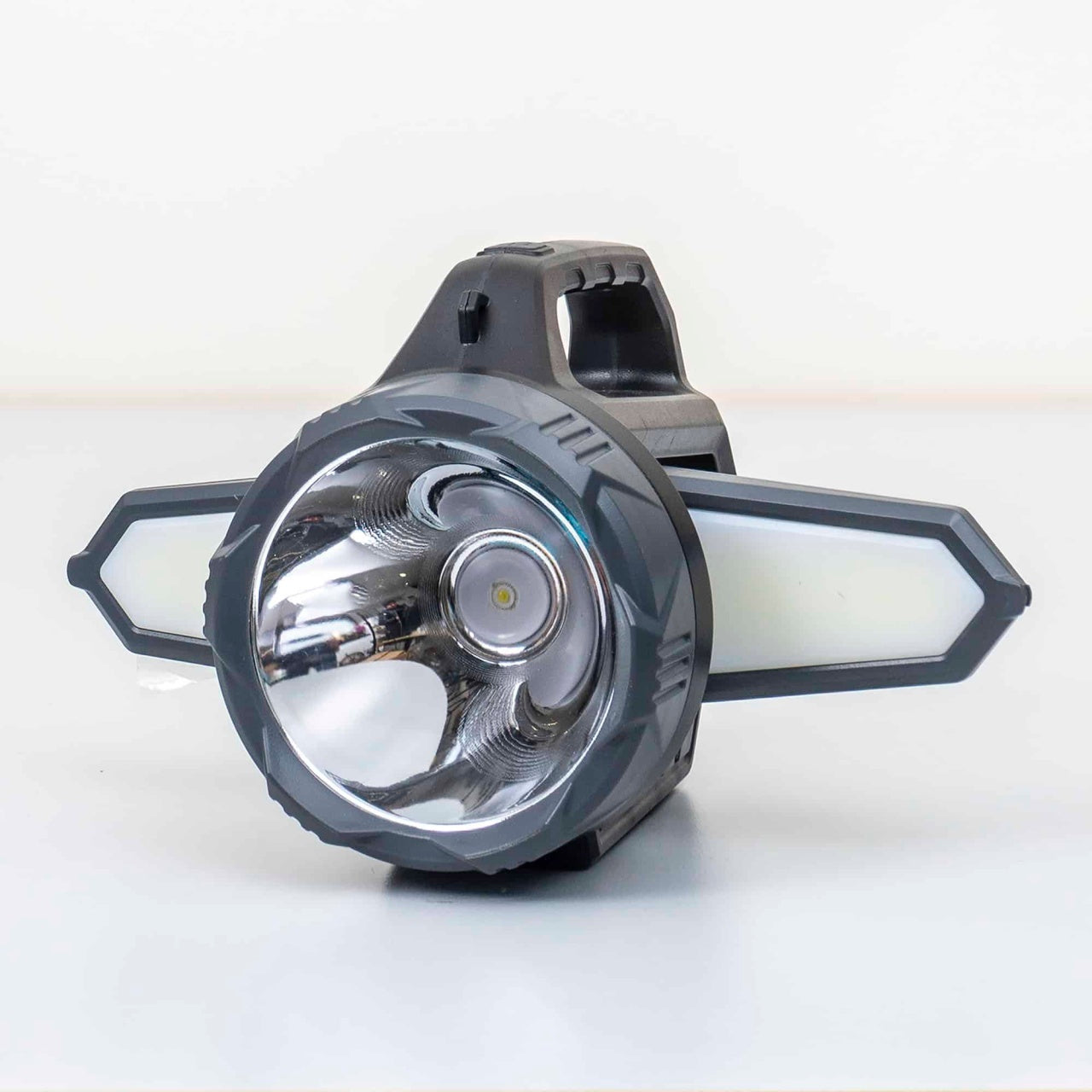 Lanterna LED portabila cu agatatoare, incarcare solara si USB, 19 cm
