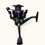 Mulineta Spinning pentru Pescuit, Model 5000 d.Hr. – imagine de catalog pe fundal alb cald