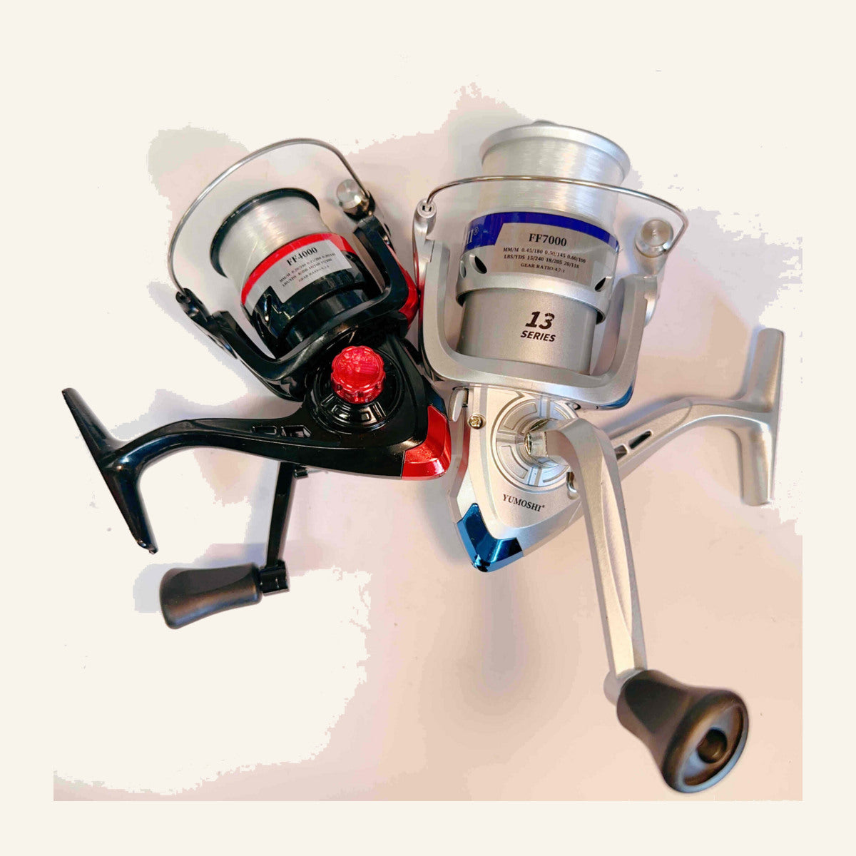Mulineta Spinning pentru Pescuit, Model AB 2000 – imagine de catalog pe fundal alb cald