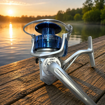 Mulineta Spinning pentru Pescuit, Model AB7000 – imagine comercială în ambient
