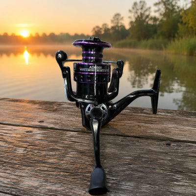 Mulineta Spinning pentru Pescuit, Model AD1000 – imagine comercială în ambient