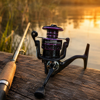 Mulineta Spinning pentru Pescuit, Model AD6000 – imagine comercială în ambient