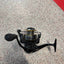 Mulineta Spinning pentru Pescuit, Model KX2000 – imagine de catalog pe fundal alb cald