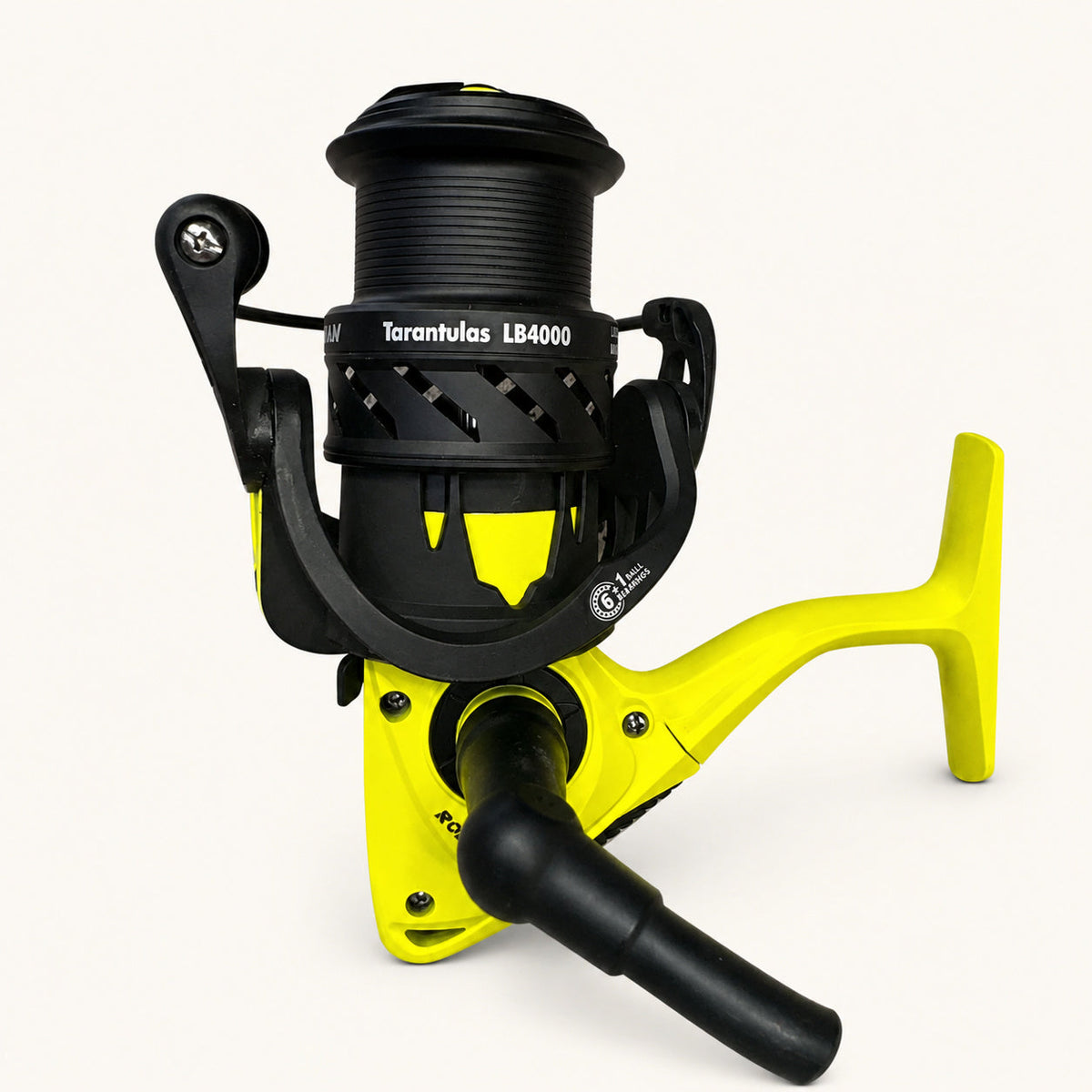 Mulineta Spinning pentru Pescuit, Model LB4000 – imagine de catalog pe fundal alb cald