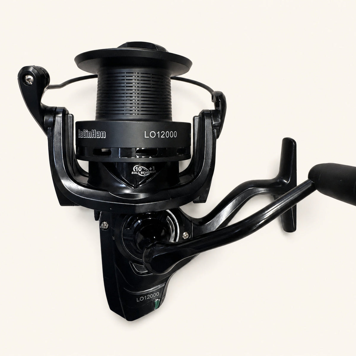 Mulineta Spinning pentru Pescuit, Model LO12000 – imagine de catalog pe fundal alb cald
