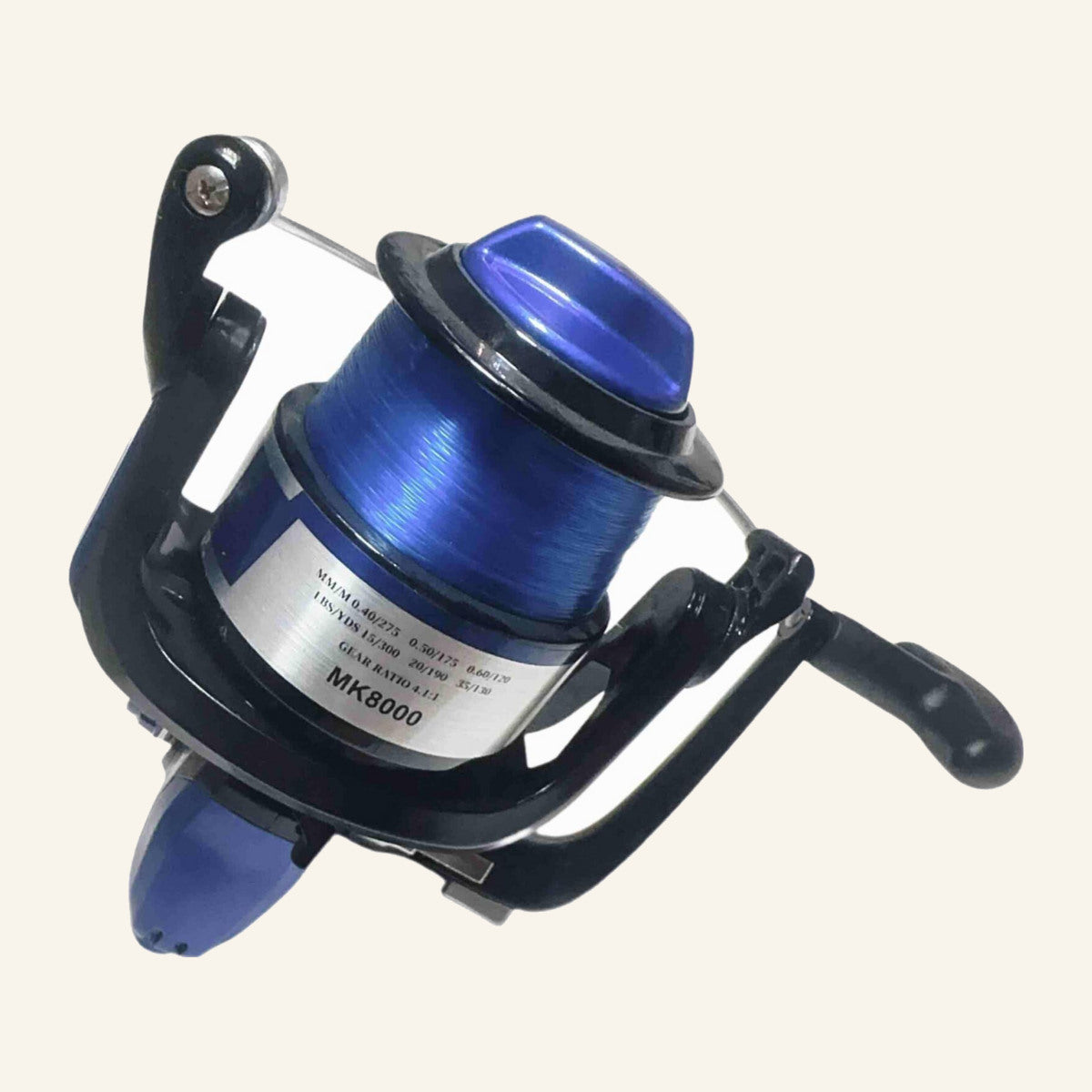 Mulineta Spinning pentru Pescuit, Model MK 8000 – imagine de catalog pe fundal alb cald