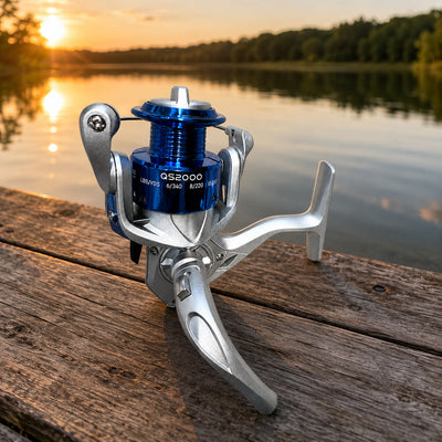 Mulineta Spinning pentru Pescuit, Model QS2000 – imagine comercială în ambient