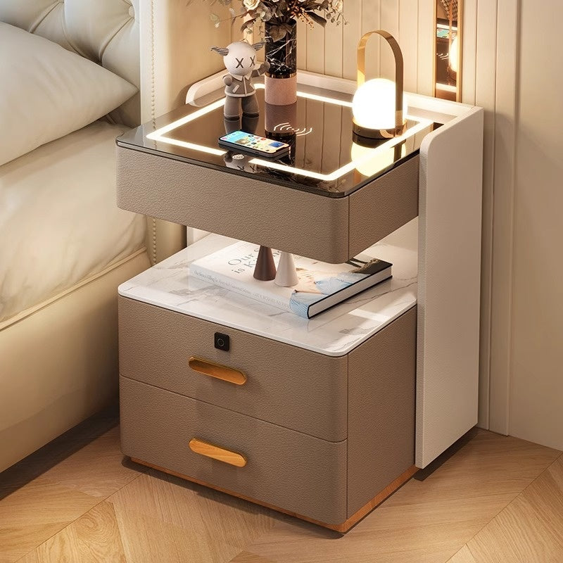 Noptiera inteligenta multifuncționala, 3 sertare, LED-uri tactile, încarcare fara fir, difuzor Bluetooth, incarcare USB, sticla securizata, marime 50x40x56cm, maro