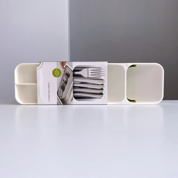 Organizator pentru tacamuri, cu 5 compartimente, dimensiuni 39.8 cm x 11.4 cm x 5.8 cm, nu ocupa mult spatiu, alb