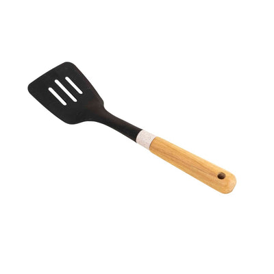 Paleta cu gauri din plastic, maner maro, lungime 34cm