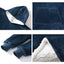 Patura cu maneci, tip hanorac lung, marime universala, din fleece captusit cu blana, cu buzunare, mansete si gluga, albastru