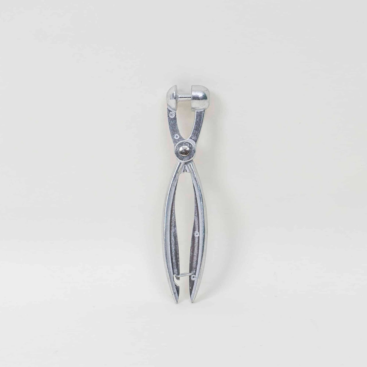 Presa pentru scos samburi, design simplu, 18 cm, pentru cirese, visine, masline