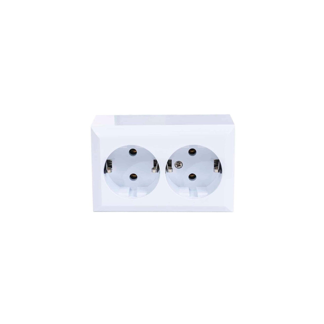 Priza dubla 16A 250V, culoare alba, dimensiuni compacte 100x65x40 mm
