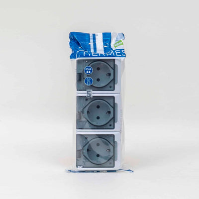 Priza tripla cu capac transparent, 16A/250V, IP44, alba