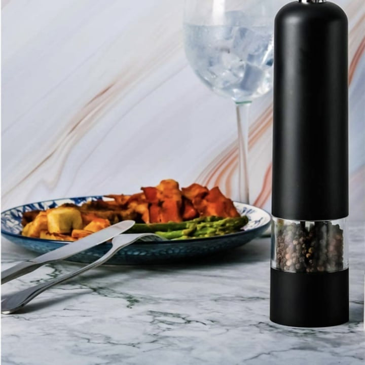 Rasnita electrica, cu mecanism pentru sare si piper, din inox, dimensiune- 23 cm, usor de curatat, negru