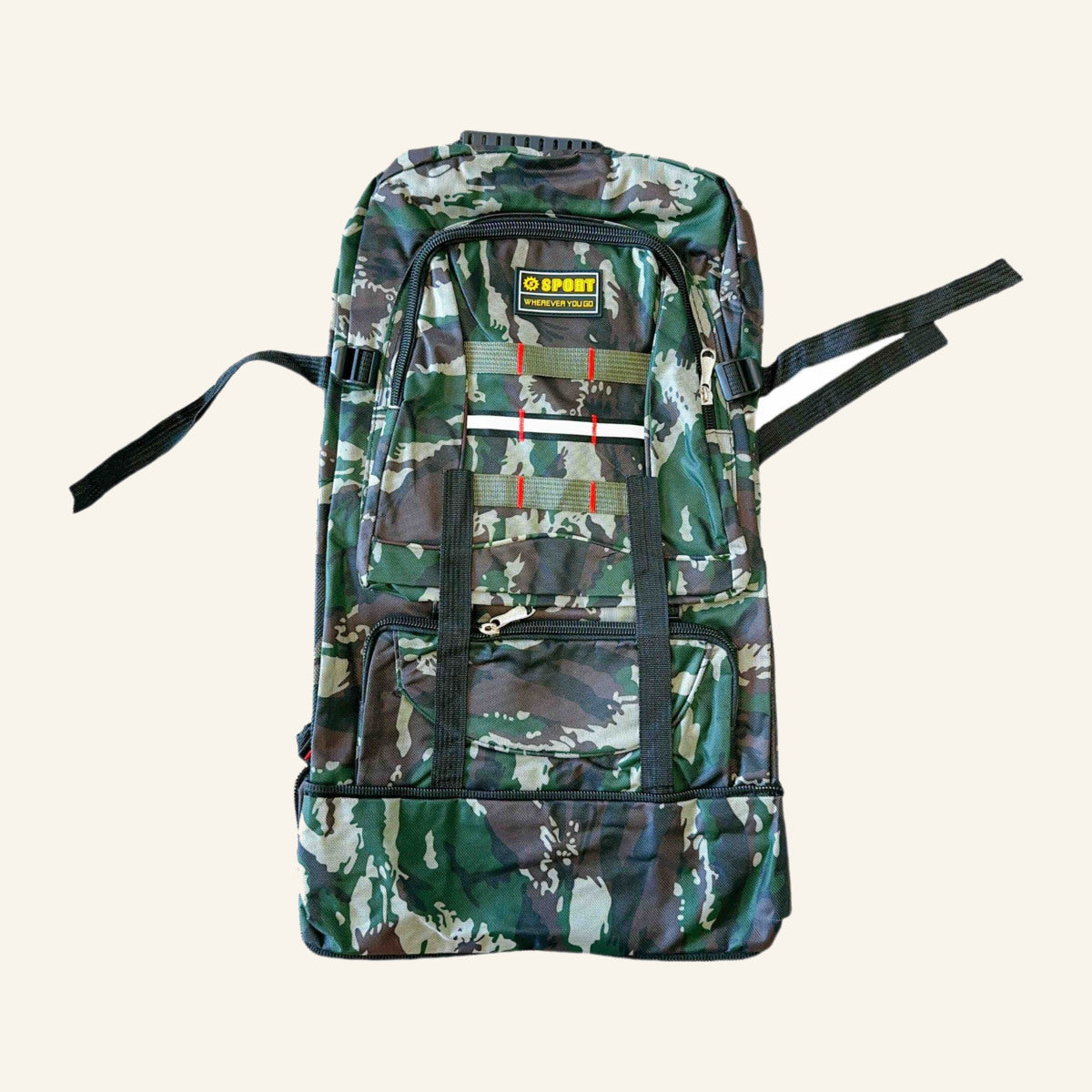 Rucsac pentru Pescuit, cu Buzunare Multiple, Camuflaj – imagine de catalog pe fundal alb cald