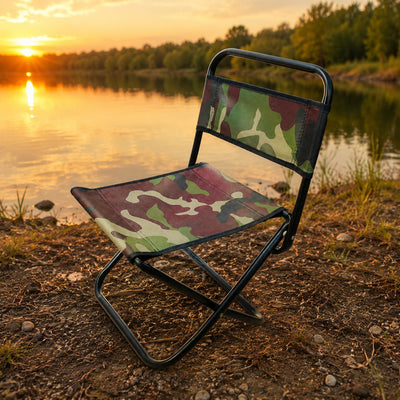 Scaun Pliabil Jos pentru Pescuit, cu Spătar, Camuflaj – imagine comercială în ambient