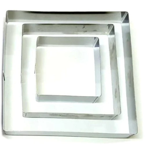 Set 3 forme pentru prajituri, in forma de patrat, din metal, argintiu