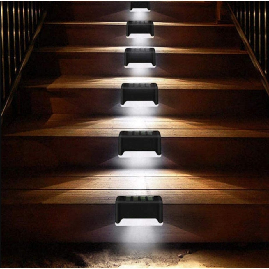 Set 4 Lampi solare pentru exterior gard/scari lumina calda