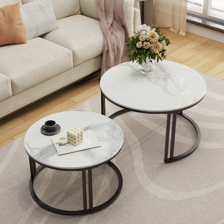 Set de două măsuțe de cafea tip nesting, dimensiuni 50*50*39.5/ 70*70*43.5 cm, din metal si imitatie de marmura, cu blat rotund, alb/negru