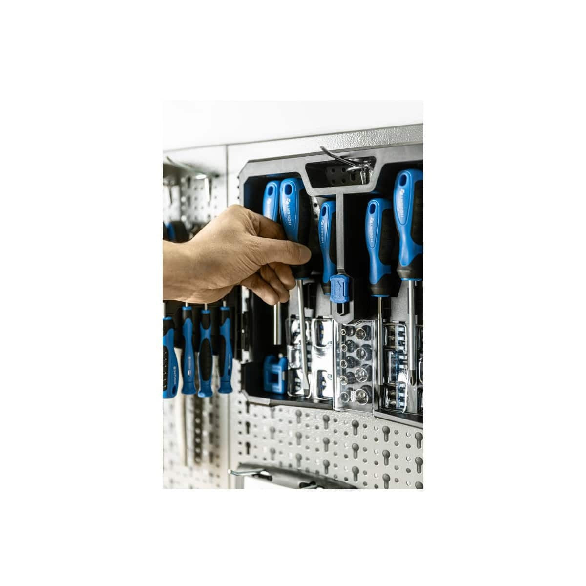 Set surubelnite si biti 63 piese, otel S2 si crom-vanadiu, cu magnetizator si chei tubulare