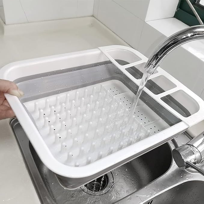 Uscator pliabil pentru vase si tacamuri, din silicon, cu 4 compartimente pentru tacamuri, dimensiuni 38 X 29.3 X 4.7 cm, gri/alb